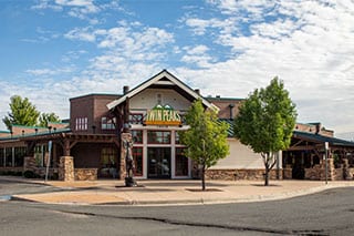 Colorado Mills Sports Bar & Restaurant | 303-278-8232 | Twin Peaks